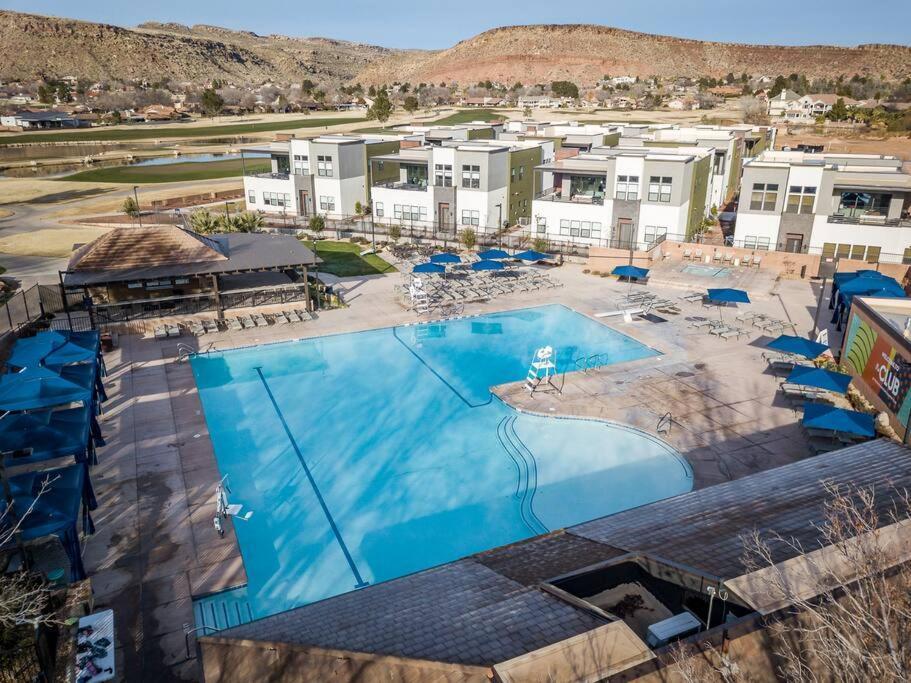 Villa 18 - 4 Bedroom! Year Round Heated Pool & Hot Tub! Games! Golf! Tennis! Сент-Джордж Экстерьер фото